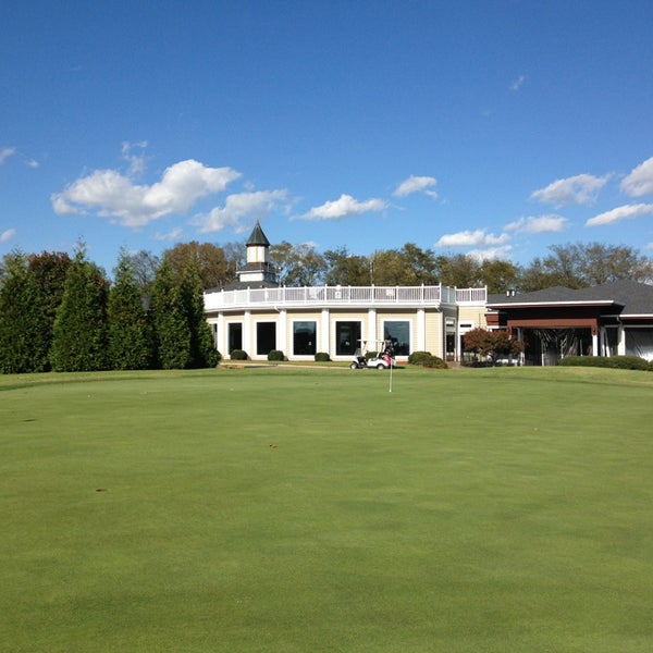 รูปภาพถ่ายที่ Hermitage Golf Course โดย Gavin R. เมื่อ 11/1/2013
