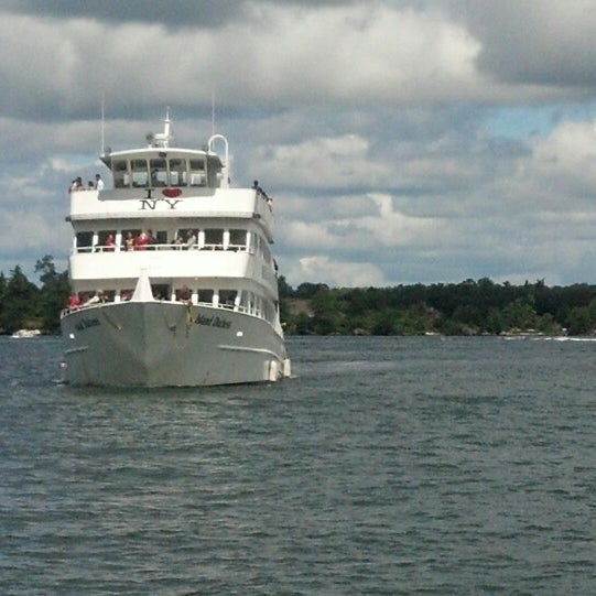 8/4/2013 tarihinde Angela G.ziyaretçi tarafından Uncle Sam Boat Tours'de çekilen fotoğraf