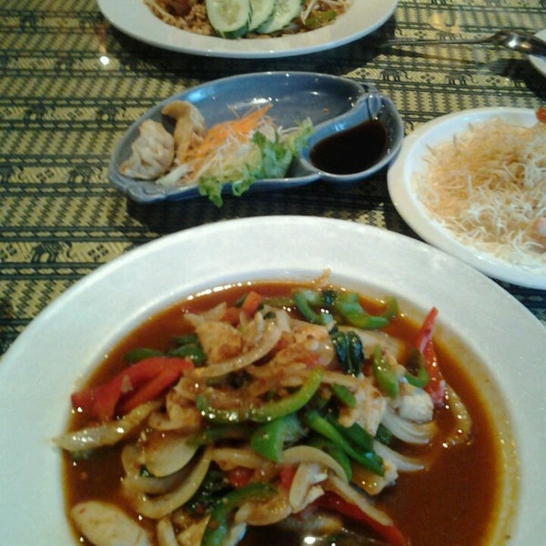 Photo taken at Thai Thani Restaurant by Virginia R. on 5/19/2013