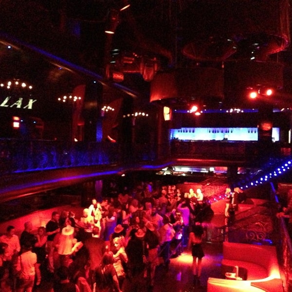 Foto tirada no(a) LAX Nightclub por Netto L. em 2/15/2013