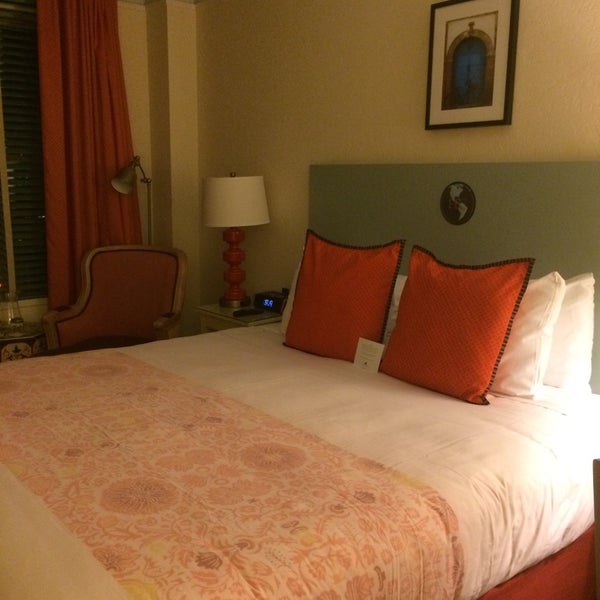 3/19/2015 tarihinde Cristina R.ziyaretçi tarafından Hotel Carlton'de çekilen fotoğraf