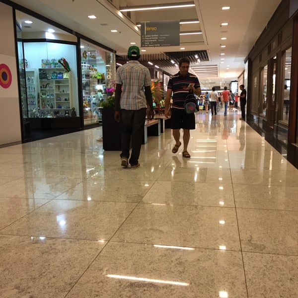 2/27/2016에 LPD J.님이 Colinas Shopping에서 찍은 사진