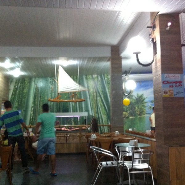 Foto scattata a Marinhu&#39;s Bar e Restaurante da Jaqueline G. il 7/5/2014