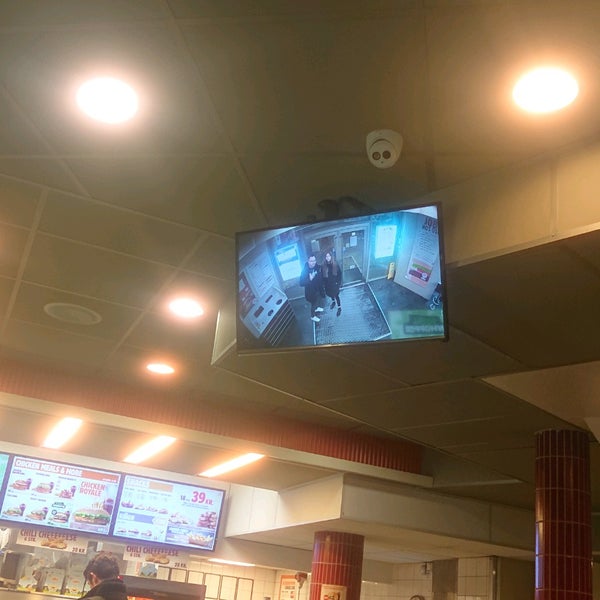 Das Foto wurde bei Burger King von Roman Y. am 12/3/2019 aufgenommen