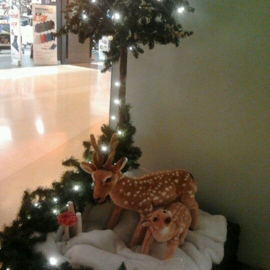 11/30/2012 tarihinde Claudia N.ziyaretçi tarafından Spacio Shopping'de çekilen fotoğraf