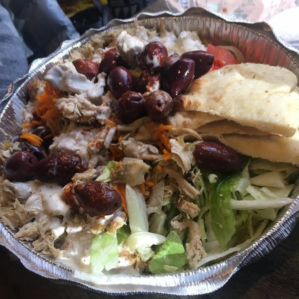 Photo taken at The Halal Guys by Mahendra Y. on 11/10/2016