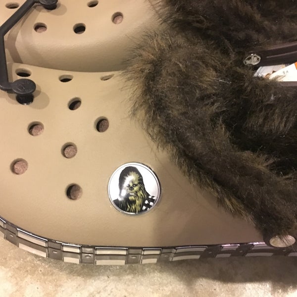 crocs store woodfield