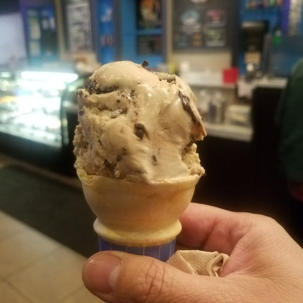 3/19/2018にMahendra Y.がGeorge&#39;s Ice Cream &amp; Sweetsで撮った写真