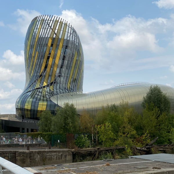 8/16/2022 tarihinde Alberto D.ziyaretçi tarafından La Cité du Vin'de çekilen fotoğraf