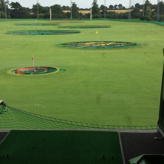 Photo taken at Topgolf by Mylinh L. on 9/1/2013