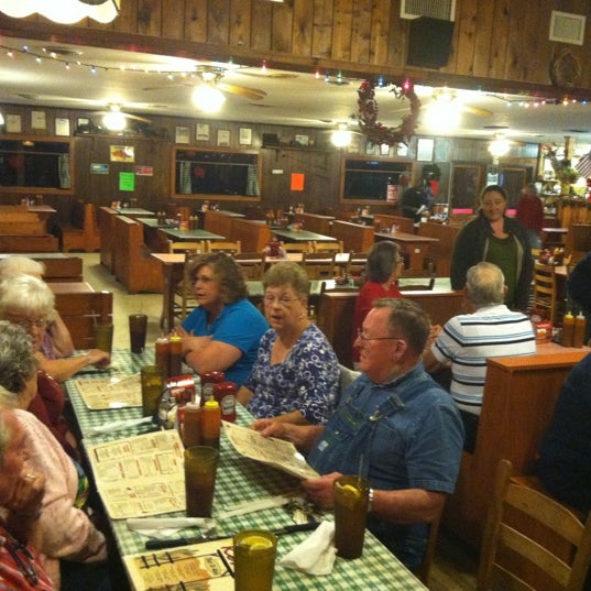 Ken's BarBQue 2 tips from 67 visitors