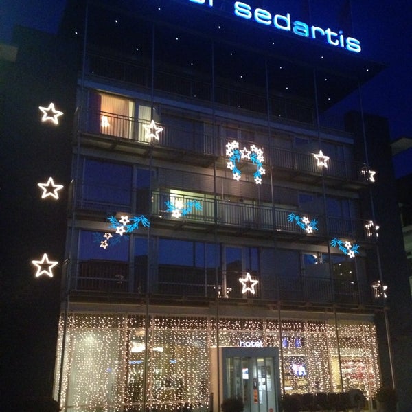 12/31/2013 tarihinde S E.ziyaretçi tarafından Hotel Sedartis'de çekilen fotoğraf