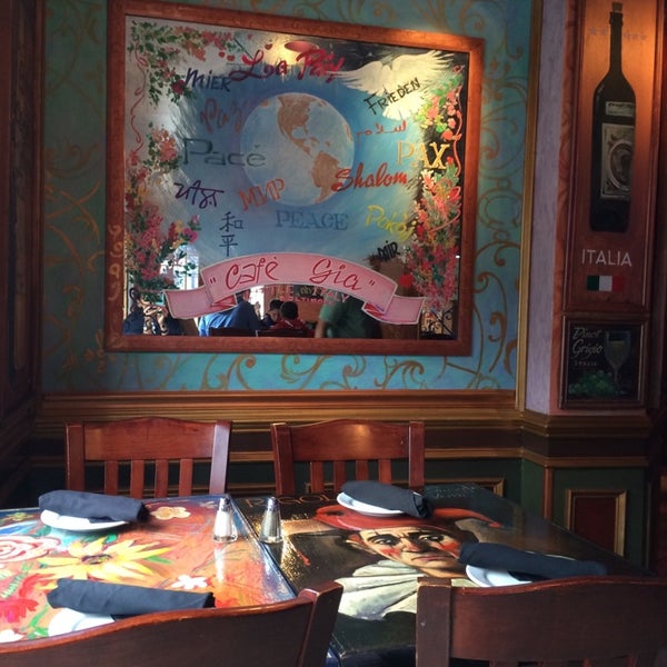 9/13/2014에 Si K.님이 Cafe Gia Ristorante에서 찍은 사진