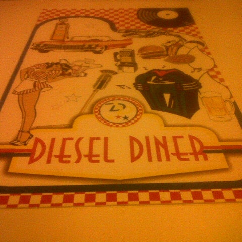 รูปภาพถ่ายที่ Diesel Diner โดย Çisem B. เมื่อ 9/18/2012