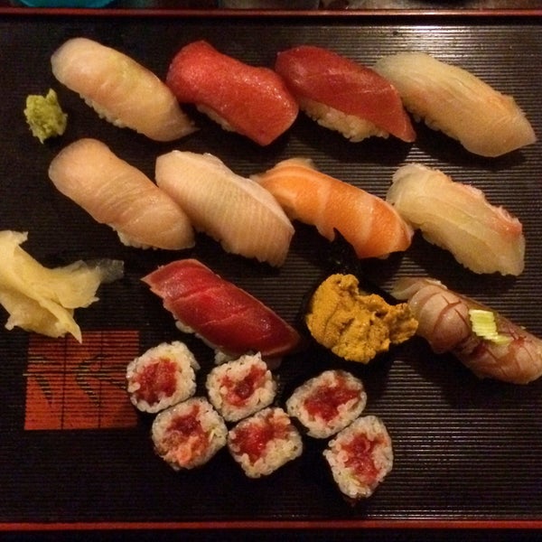 3/11/2015 tarihinde Steven A.ziyaretçi tarafından Sushi Capitol'de çekilen fotoğraf