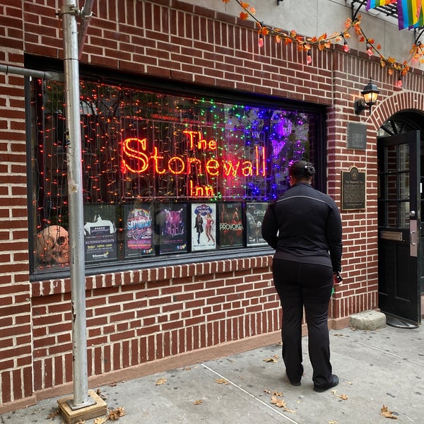 10/31/2022 tarihinde Kenneth I.ziyaretçi tarafından Stonewall Inn'de çekilen fotoğraf