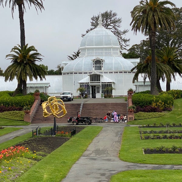 Photo taken at Conservatory of Flowers by Kenneth I. on 5/21/2023
