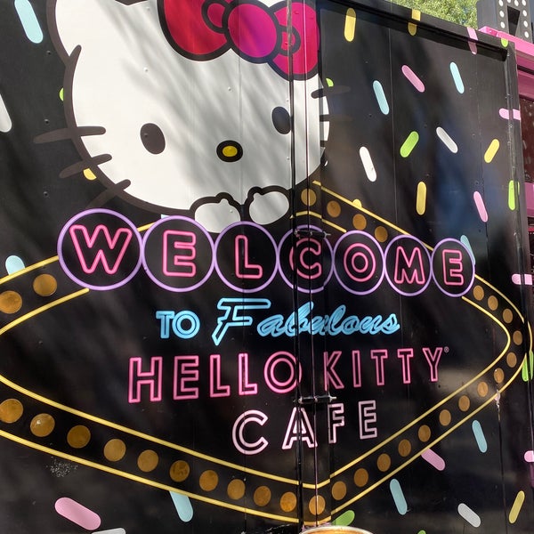 Hello Kitty Cafe Las Vegas - What a delightful photo from the