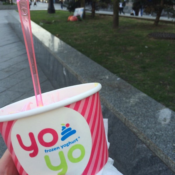 10/3/2014にChernova H.がYoYo Frozen Yoghurtで撮った写真