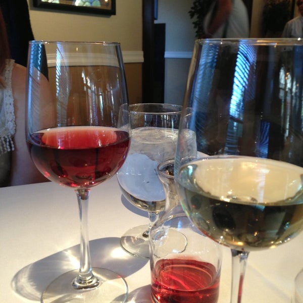 5/24/2013 tarihinde Jeff K.ziyaretçi tarafından Pahrump Valley Winery and Symphony Restaurant'de çekilen fotoğraf