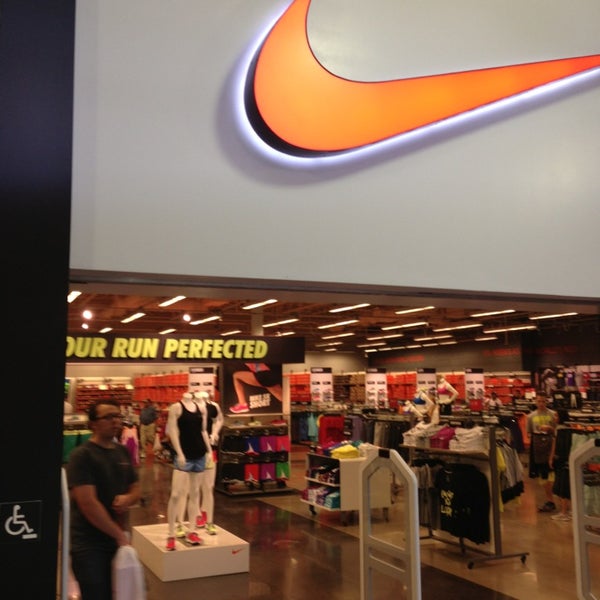 pulmón Muscular ponerse nervioso Nike Factory Store - 7400 Las Vegas Blvd S Ste 1