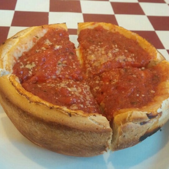 Photo taken at Giordano&#39;s by Larry W. on 8/13/2015