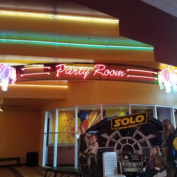 Fotos em Regal Foothill Towne Center Cinema