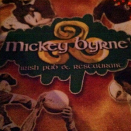 Foto scattata a Mickey Byrne&#39;s Irish Pub da Geoffrey A. il 10/23/2012