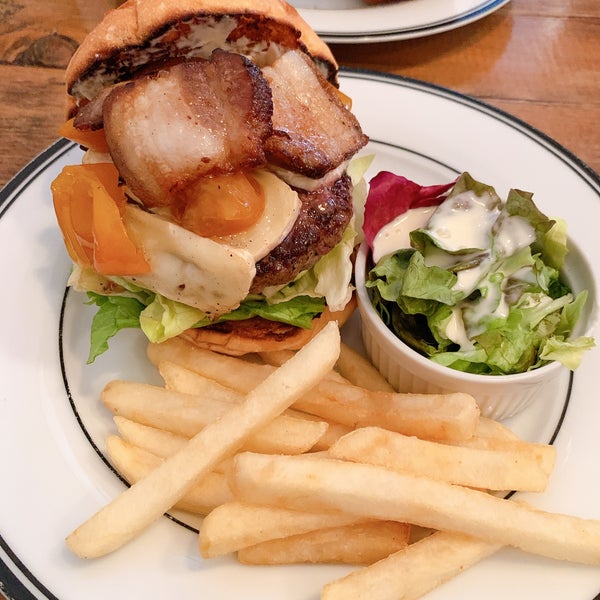 Photos at Burger Mania - 恵 比 寿 - 東 京, 東 京 都