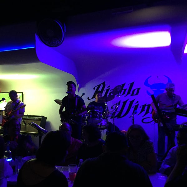 Diablo Wings Local de alitas en Zamora, Michoacán