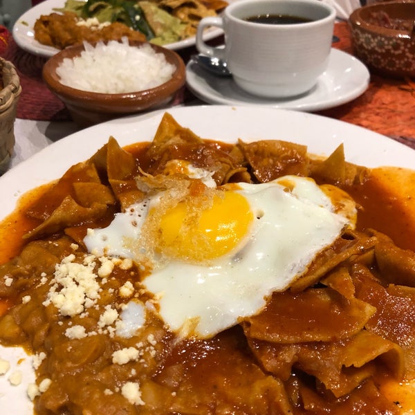 Photo taken at Los Chilaquiles by Adalberto B. on 9/1/2019