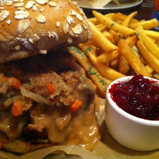 Снимок сделан в Rockit Burger Bar пользователем Anthony M. 11/17/2012