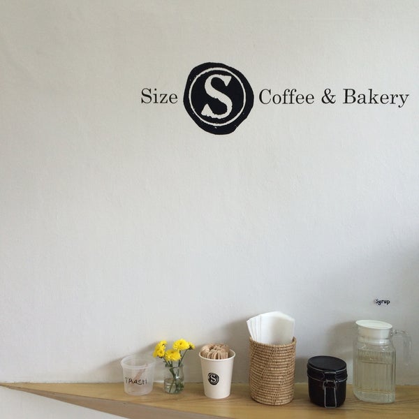 5/20/2016에 Happy K.님이 Size S Coffee &amp; Bakery에서 찍은 사진