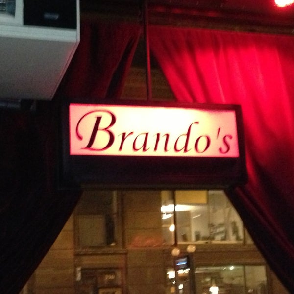 Снимок сделан в Brando&#39;s Speakeasy пользователем Holly B. 3/2/2013