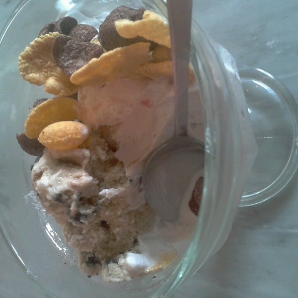 Foto tomada en I Scream For Ice Cream  por Karyana H. el 1/31/2014