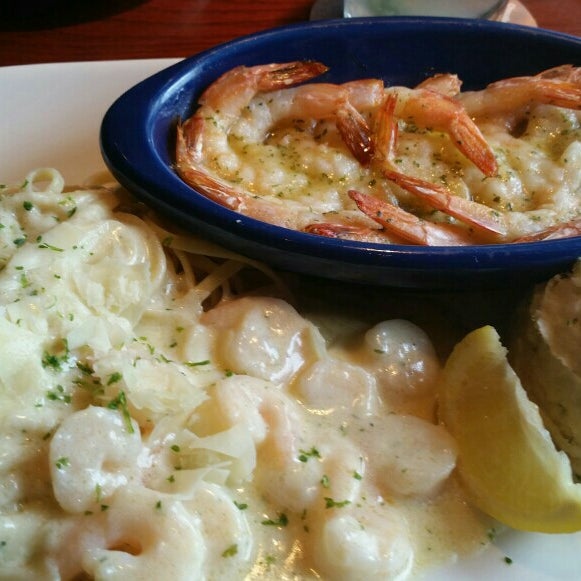 Photo taken at Red Lobster by Debi L. on 8/17/2015