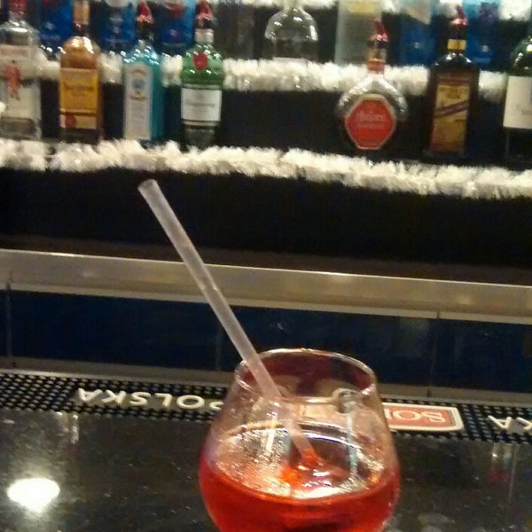 Shooters Sports Bar & Grill 1500 MacArthur Rd