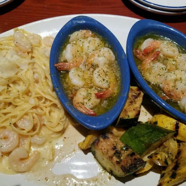 Photo taken at Red Lobster by Debi L. on 7/1/2016