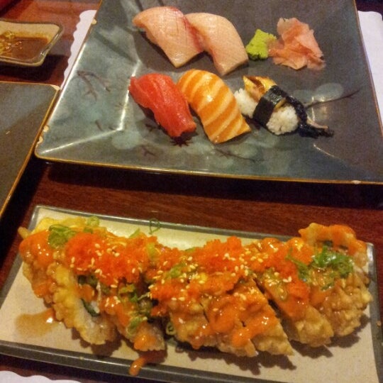 Photo taken at Sakura Teppanyaki and Sushi by SoyeonKimberly K. on 11/2/2012