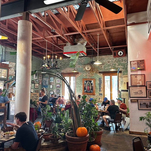 10/21/2022 tarihinde Mervyn S.ziyaretçi tarafından Güero&#39;s Taco Bar'de çekilen fotoğraf