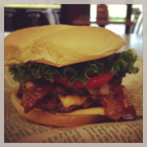 7/23/2013にStephen P.がWayback Burgersで撮った写真