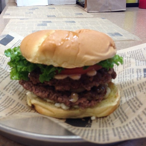 4/4/2013にStephen P.がWayback Burgersで撮った写真