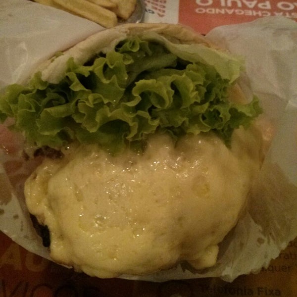 Das Foto wurde bei Joca&#39;s Burger von Marcos F. am 5/4/2014 aufgenommen