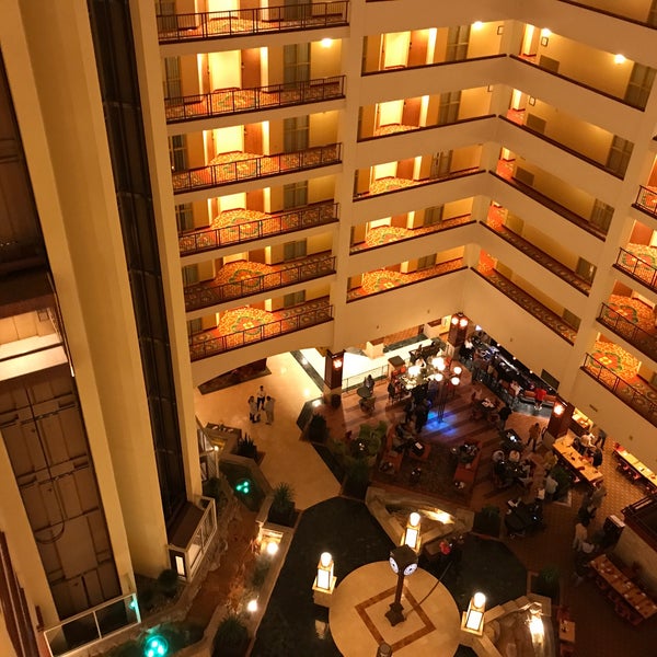 รูปภาพถ่ายที่ Renaissance Charlotte Suites Hotel โดย Sean D. เมื่อ 1/18/2018