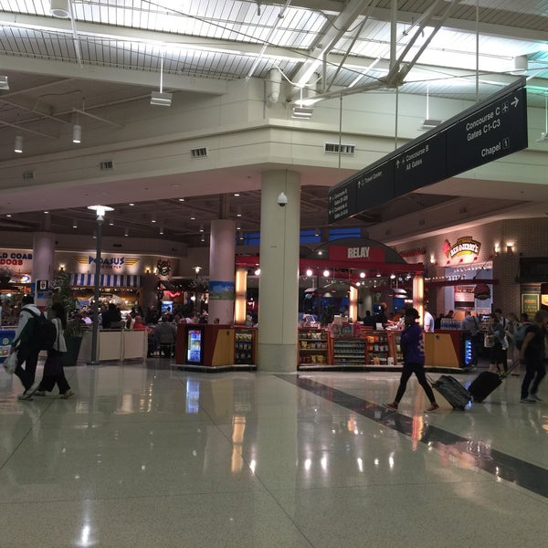 Photo taken at Chicago Midway International Airport (MDW) by Sean D. on 4/22/2015