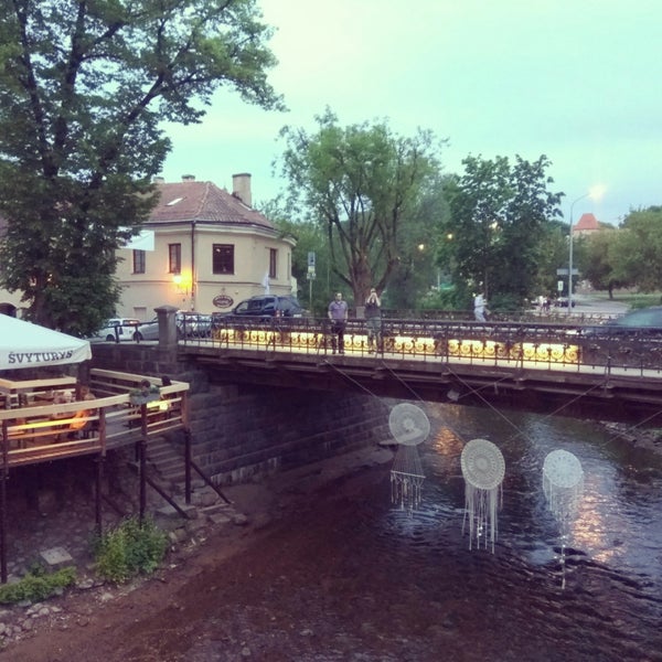 Foto tomada en Užupio tiltas | Užupis bridge  por Artem K. el 5/19/2019