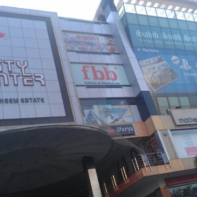 Foto tirada no(a) City Center Mall por Mohammed Y. em 12/11/2012