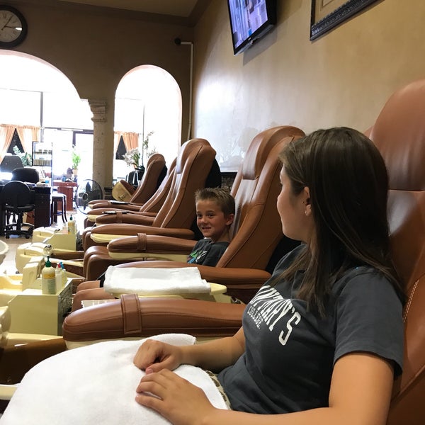Fabulous Nails & Spa Nail Salon in Manteca
