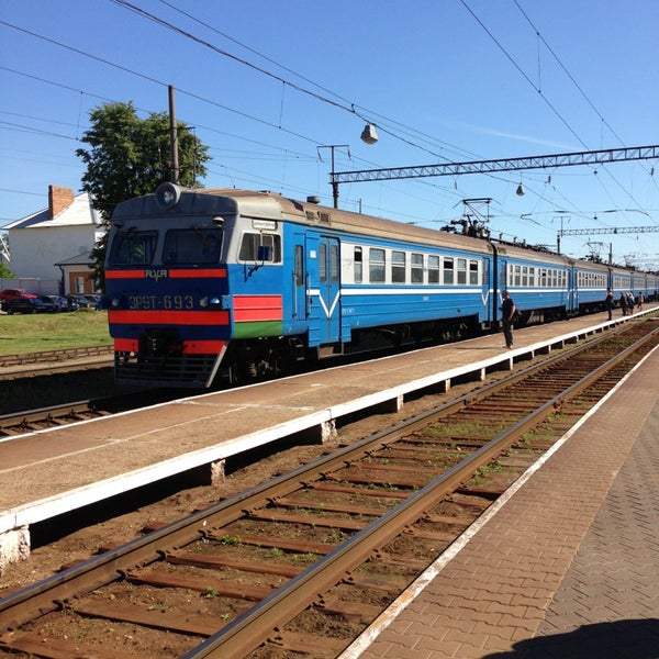 Вокзал столбцы