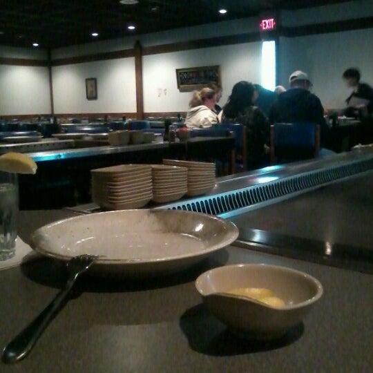 Das Foto wurde bei Kabuto Japanese House of Steak &amp; Sushi von A Rose R. am 11/9/2012 aufgenommen